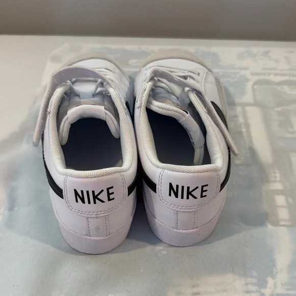 Nike Kids White and Black Velcro Sneakers - Picture 2 of 6